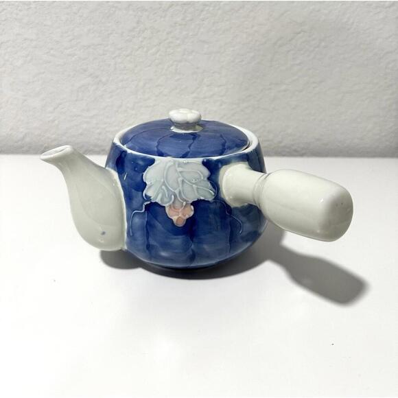Japanese Aoi Hana Kyusu Teapot Blue Porcelain Teapot with Handle - Picture 1 of 10